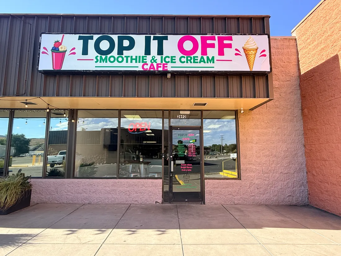 Top it off Smoothie Cafe — 2692 US-50, Grand Junction